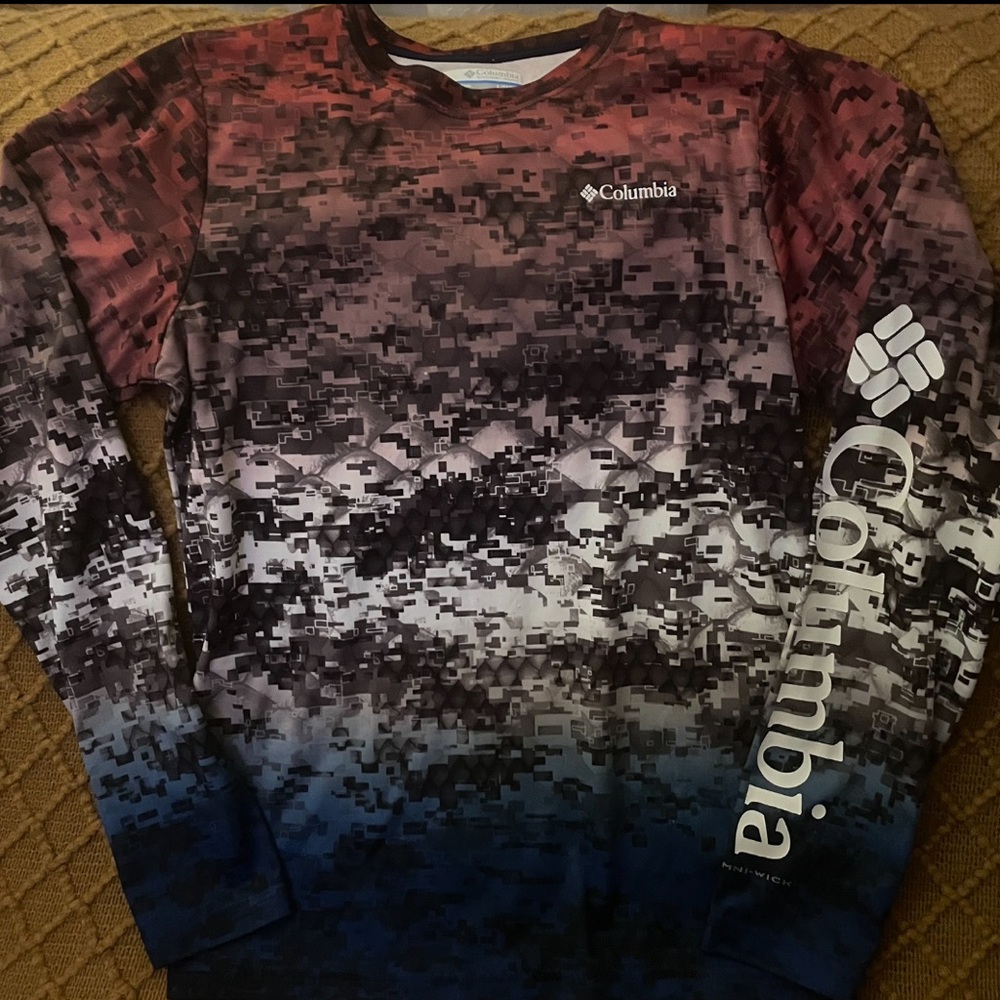 COLOMBIA 14-16 Terminal Tackle Long Sleeve Shirt: Boys Large Red/White/Blue.